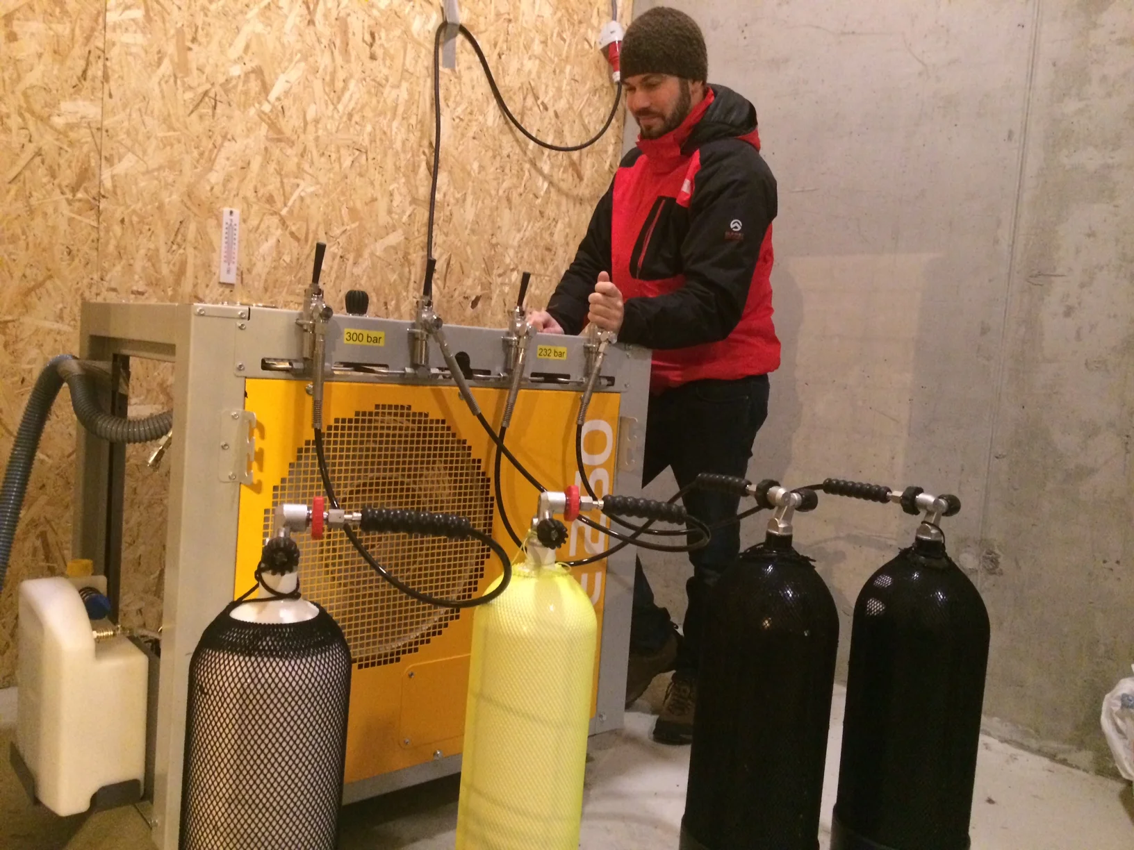 Ny stasjonær kompressor endelig på plass