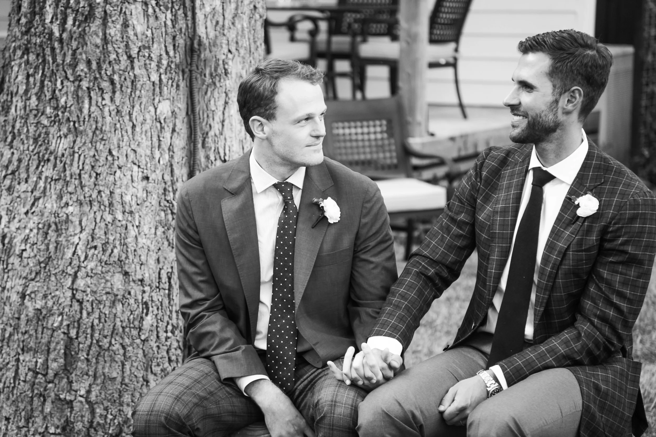 A beautiful backyard Dallas Wedding Image belongs to Rachel M. Heimerman. 