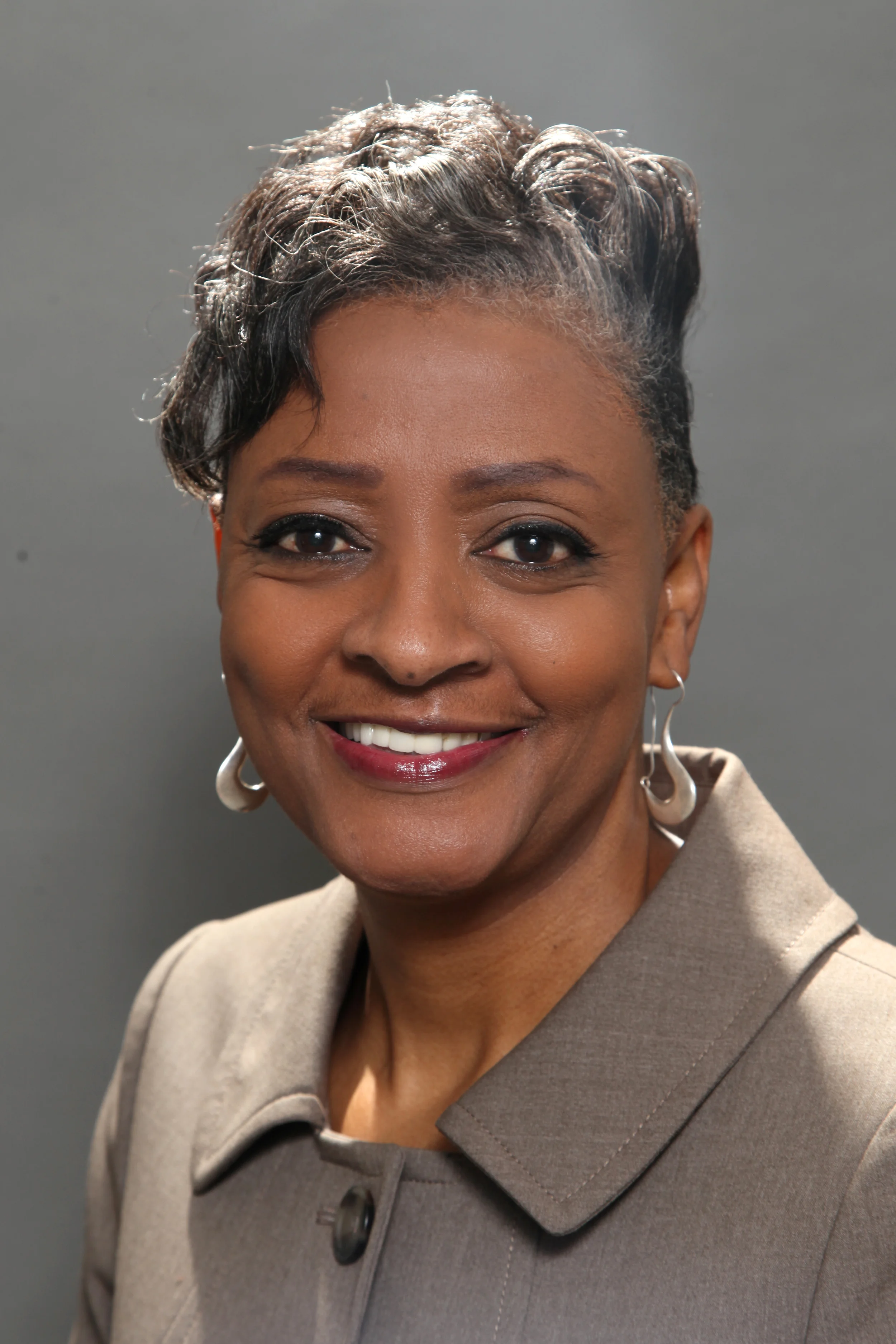 Yolanda Glass 2.jpg