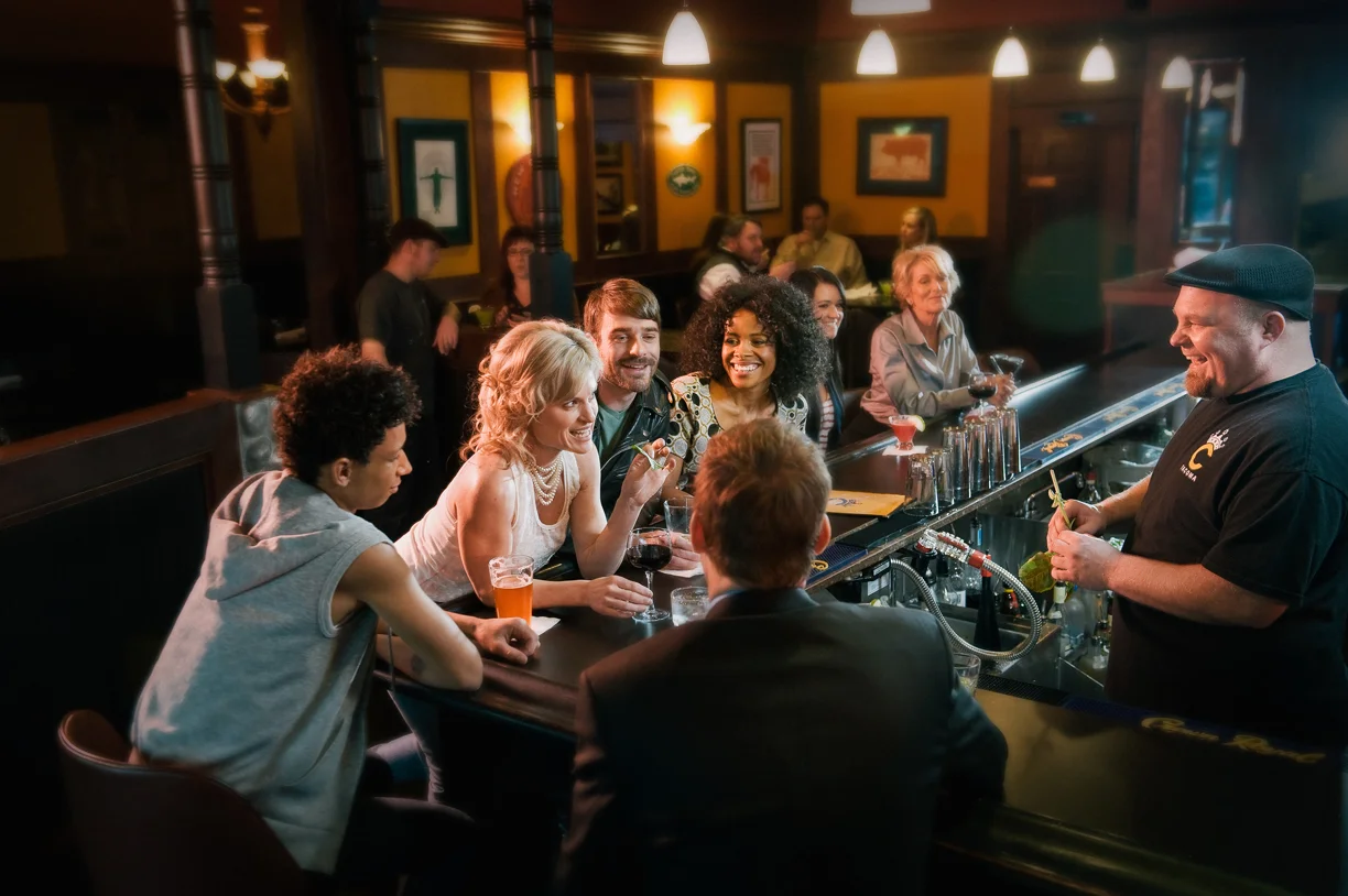 happy hour app_JasonGanwich.jpg