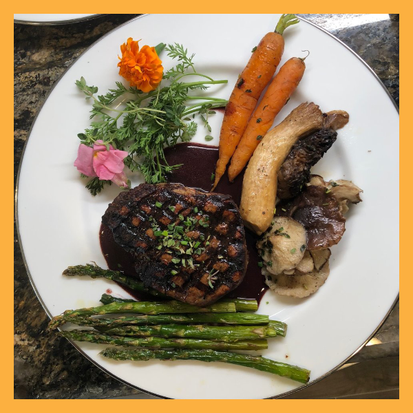 CHEF-PREPARED MEALS Eight nutritionally-balanced meals designed for athletes of all ages.