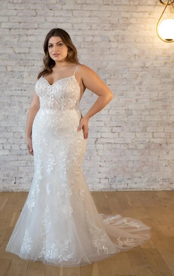 Brand NEW Stella York 7519