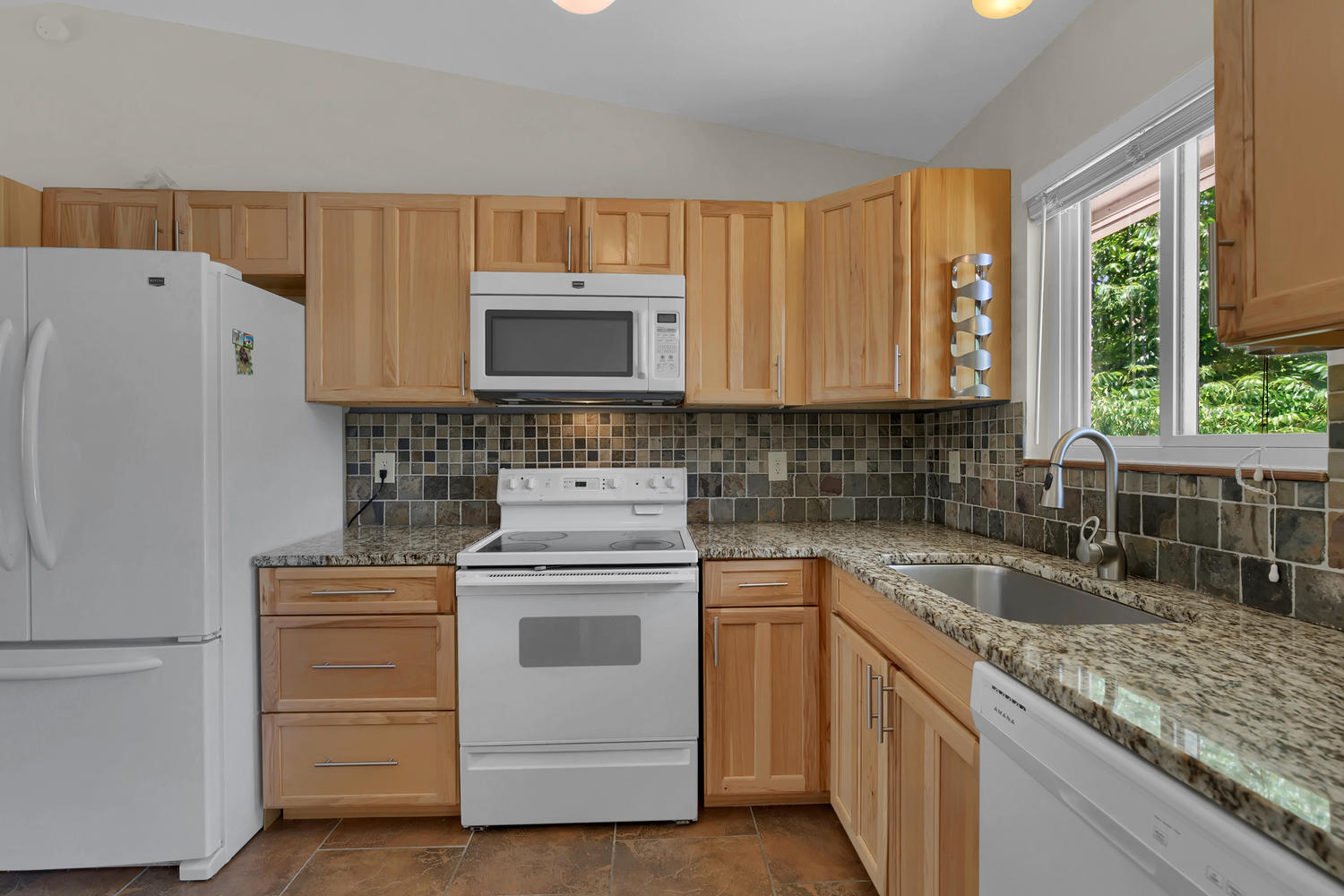 1510 Leewood Court Colorado-large-011-15-Kitchen-1500x1000-72dpi.jpg