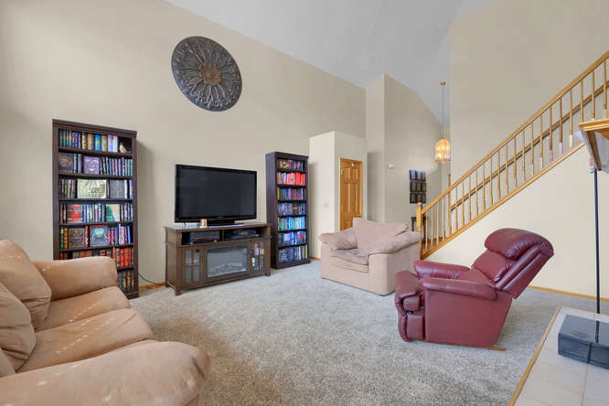 1147 Meadow Oaks Dr Colorado-small-016-21-Living Room-666x445-72dpi.jpg