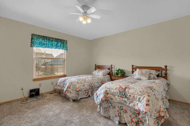1147 Meadow Oaks Dr Colorado-small-031-16-Bedroom-666x445-72dpi.jpg