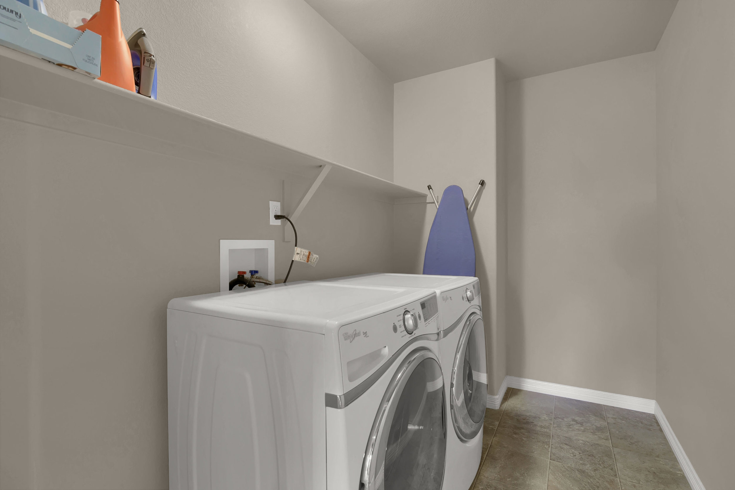 6722 Stingray Lane Colorado-print-031-30-Laundry-2800x1867-300dpi.jpg