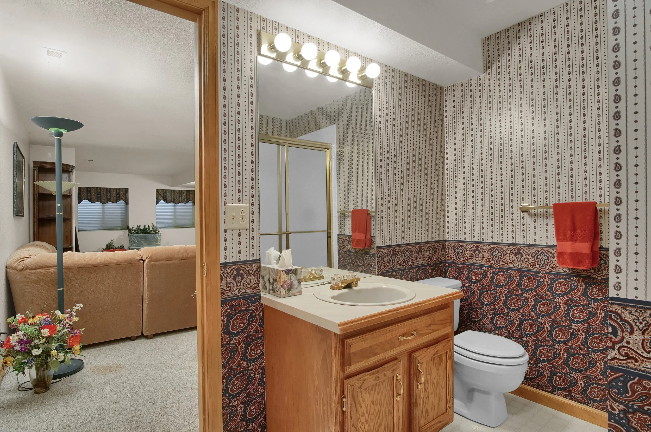 4919 Nightshade Cir Colorado-print-032-025-Bathroom-3008x2000-300dpi.jpg