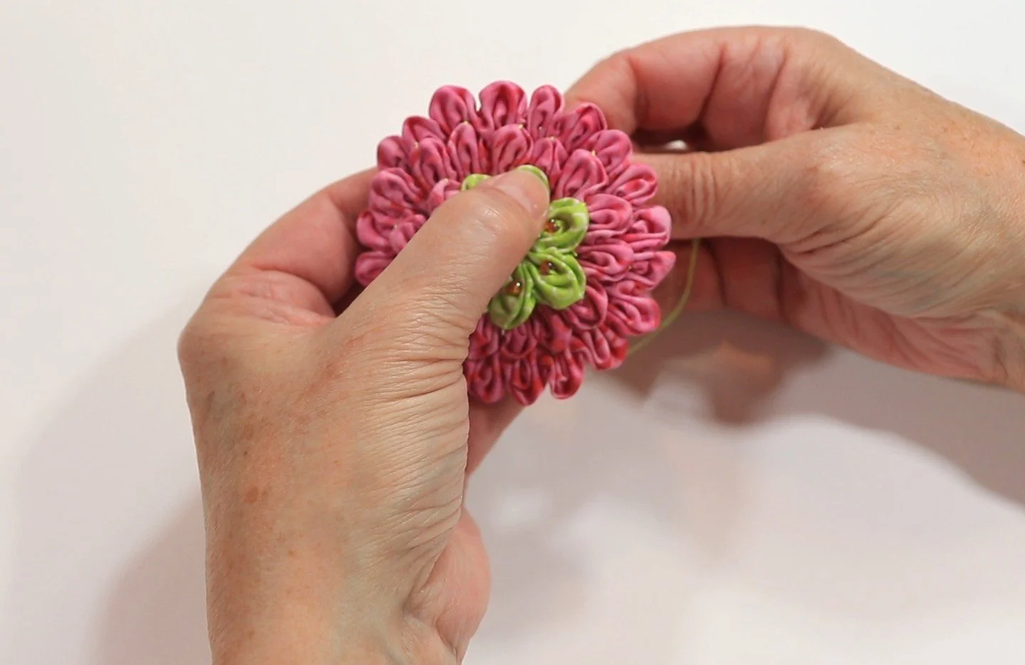 Join me at the Creative Variety Forum at the Houston International Quilt Festival thisThursday and learn how to make this cool flower.
