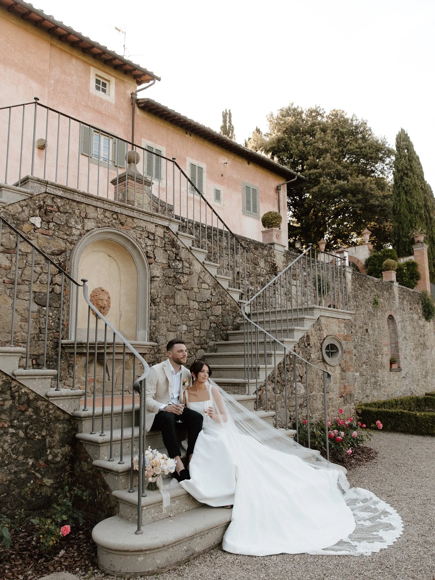 Rain or shine, we&rsquo;ll be obsessing over these images of Molly in @kyhabride all weekend long. ❤️

kyha bride, modern bride, boston bride, kyha luni dress, ceremony boston, ceremony real bride, bridal inspo, classic bride, timeless bridal gown, r