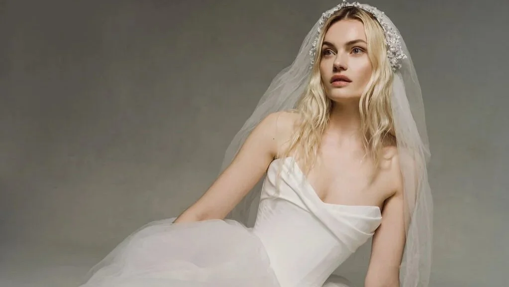 For the modern, effortlessly cool bride