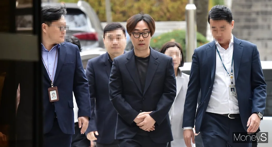 AhnJoonYoungPolice.jpg