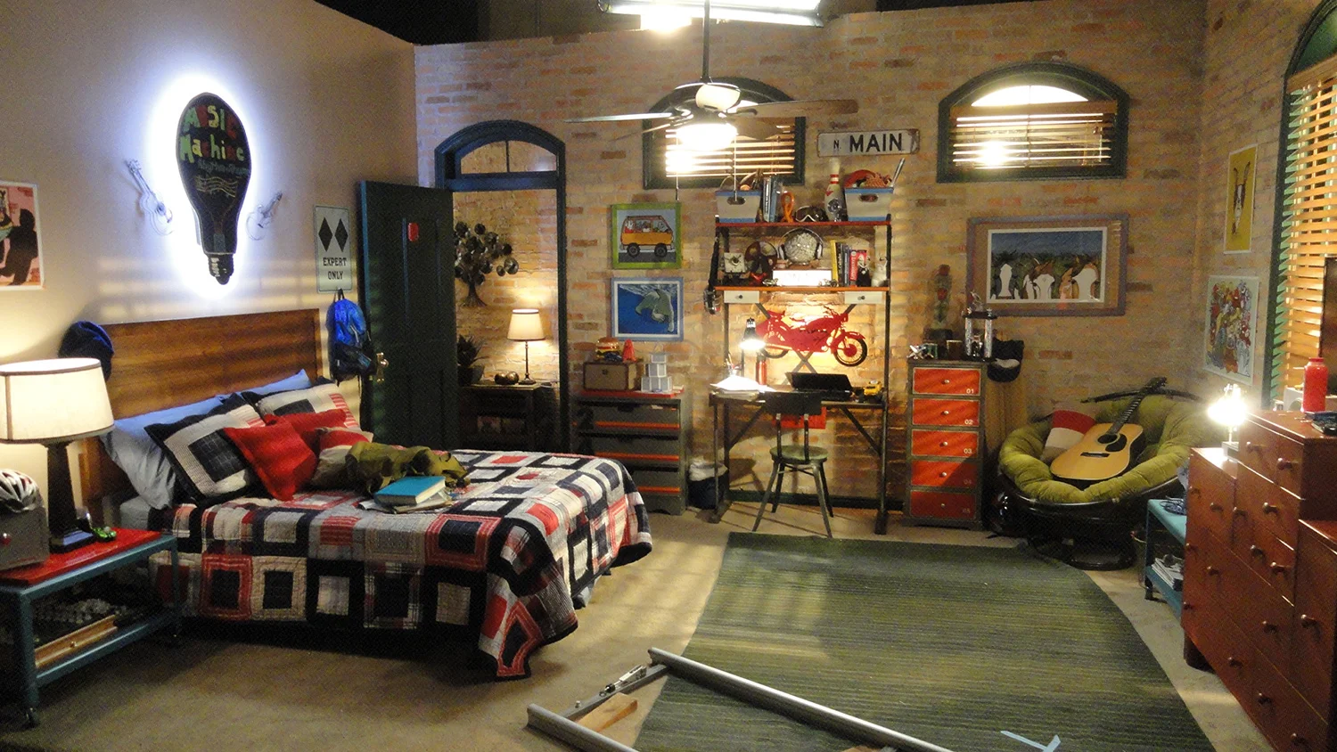 Will Cloud's (Luke Benward) basement bedroom.