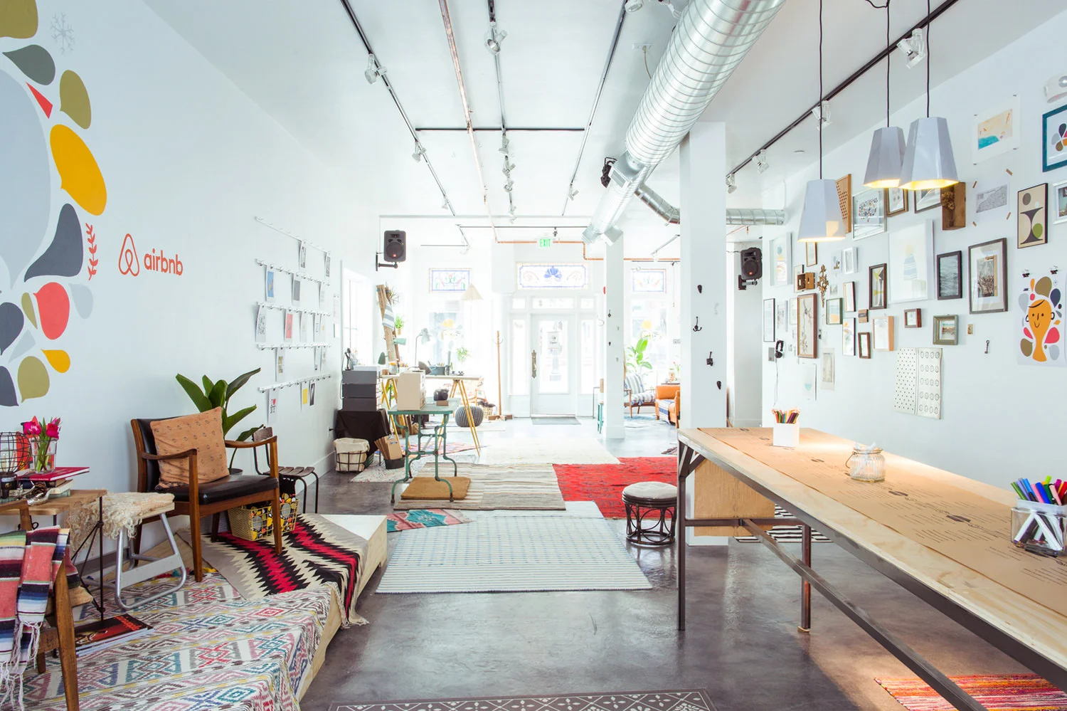 The long, narrow space forced us to think how to create comfort, interest, and variable programmability in a very linear dimension. Custom furnishings were designed to be fully portable to allow rapid change-overs and maximum flexibility of the challenging space.