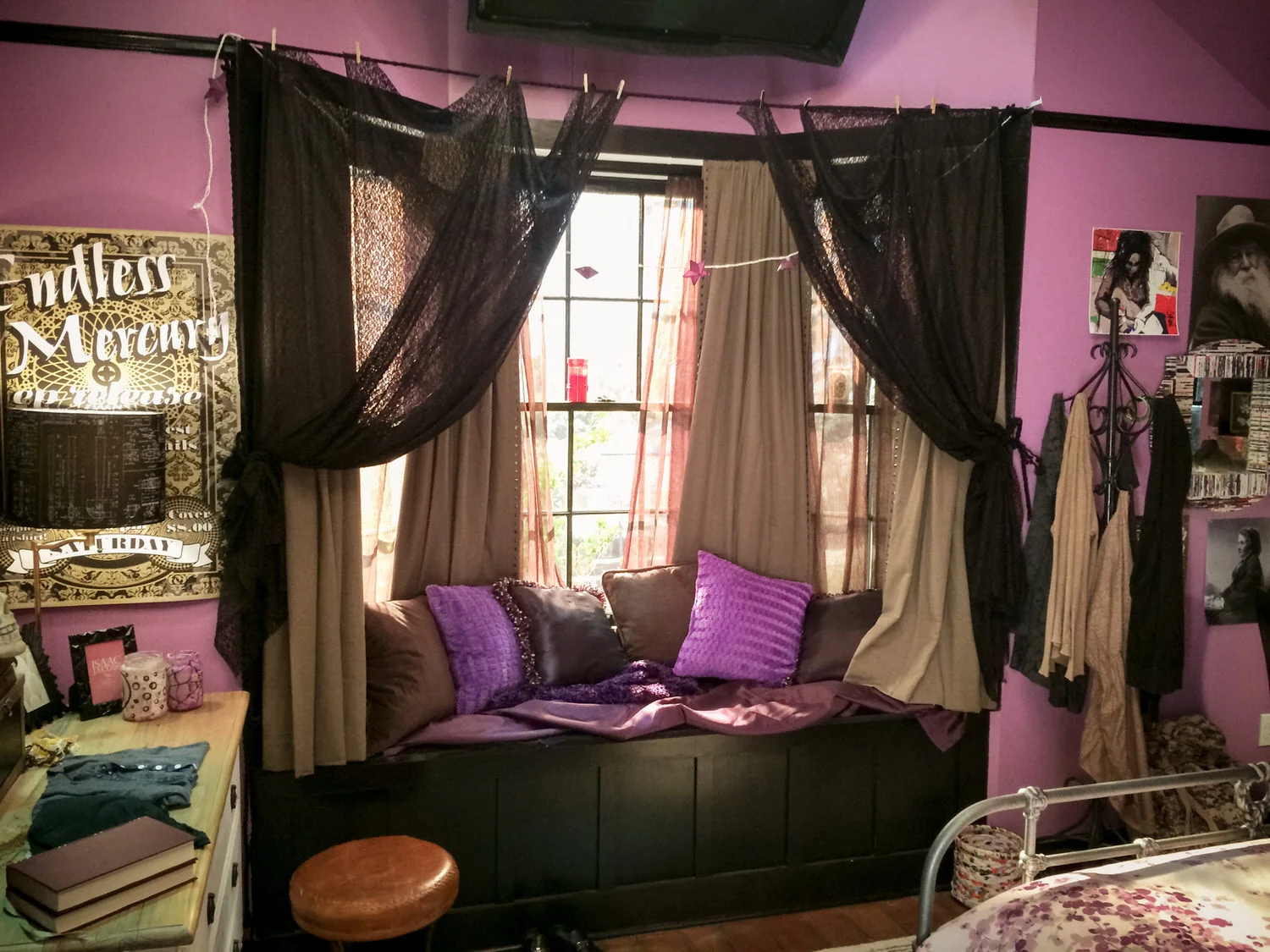 Another view of Cleo's (Rowan Blanchard) room.
