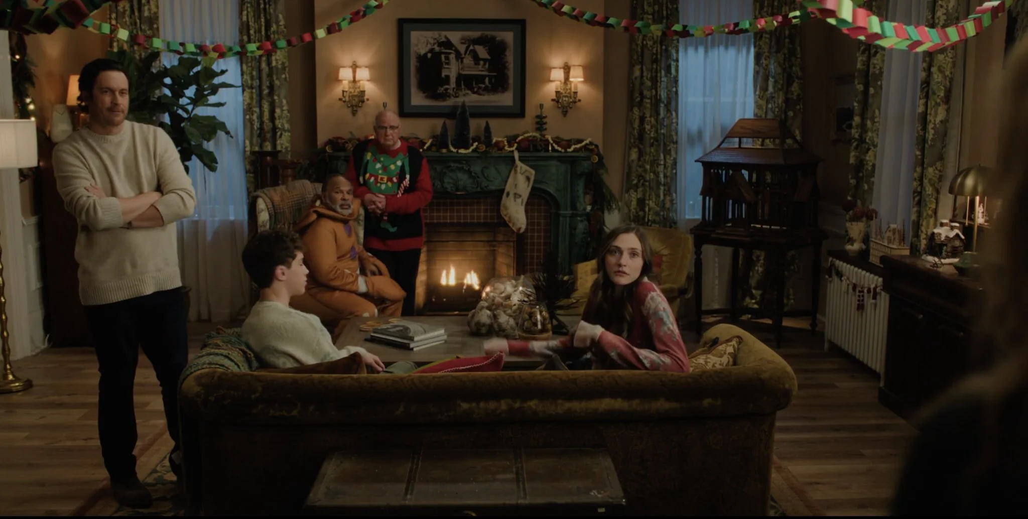  Kate’s family (Oliver Hudson, Wilder Hudson, Emily Hall, Derek McGrath, and Geoffrey Owens) gathered in Kate’s living room. 