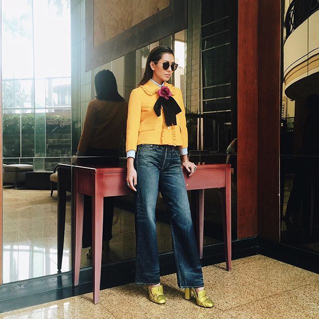 Schoolgirlish charm, via Instagram @lizzzuy