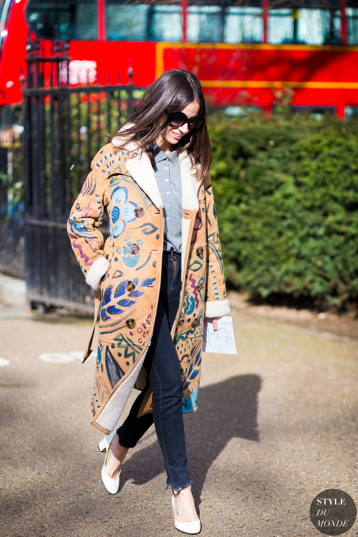  Natasha Goldenberg in a Burberry Prorsum coat,  via Style du Monde.  