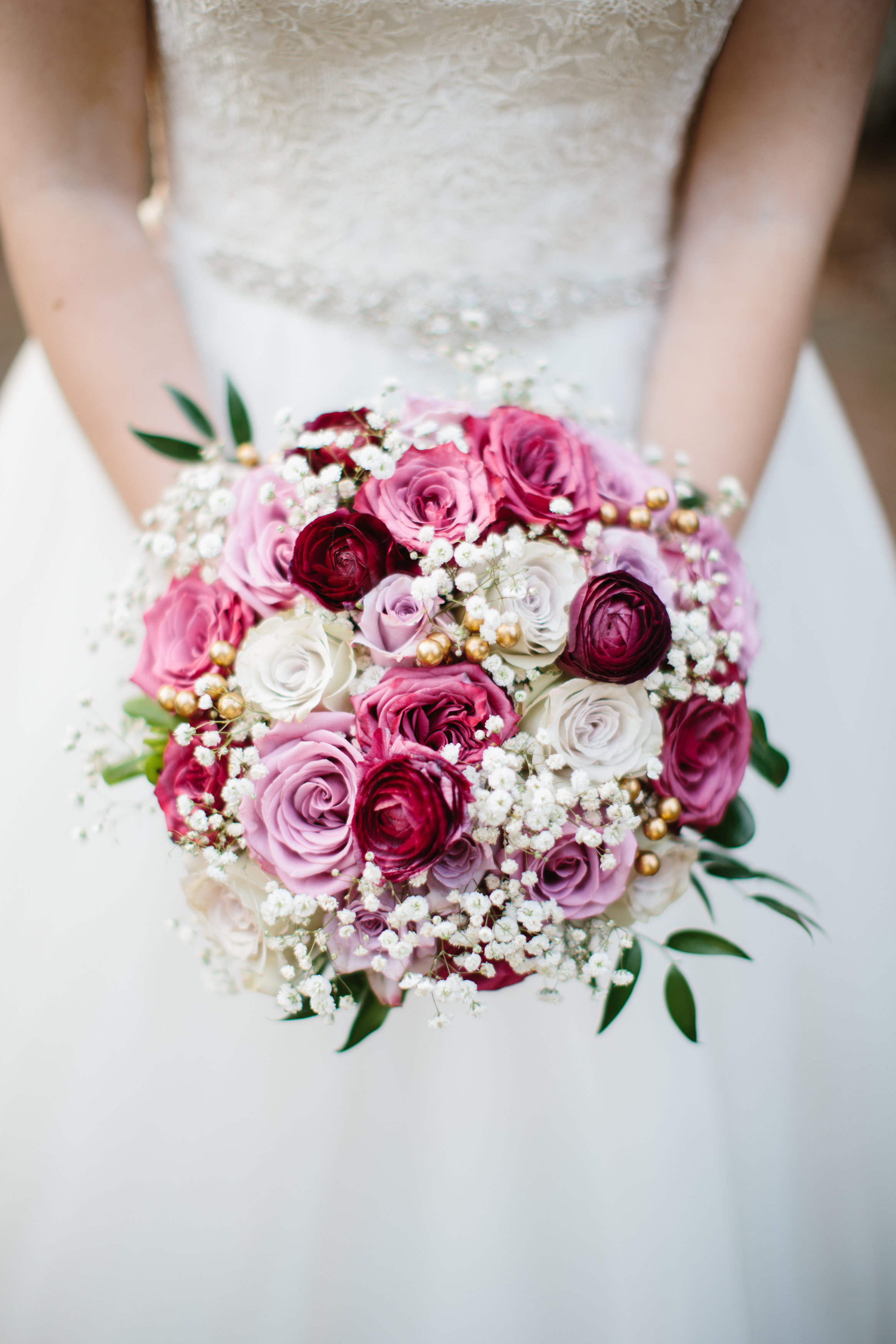  Traditional bridal bouquet by Abbotsford Wedding Florist Floral Design by Lili 