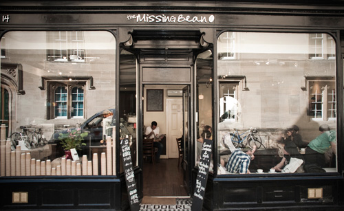 Exemplar de espécime de coffee shop britânica que não o Café Costa ou o Café Nero