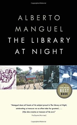 Ler Alberto Manguel é quase como não ler, ou melhor, é como ouvir, falar ininterruptamente sobre livros, sobre literatura, sobre aspectos mais corriqueiros que quem possui livros sente agudamente (as tristezas e alegrias de comprar livros, de arrumá-los, de não ter mais espaço, por exemplo). Em Manguel passamos de Homero a Borges sem darmos pela passagem de duzentas páginas. 