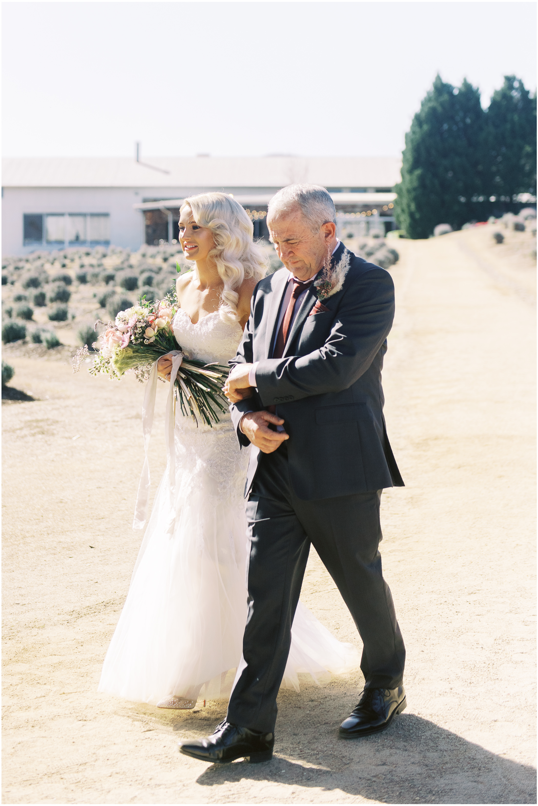 lauren-olivia-kooroomba-fine-art-wedding-photographer-australia-lavendar-farm-50.jpg