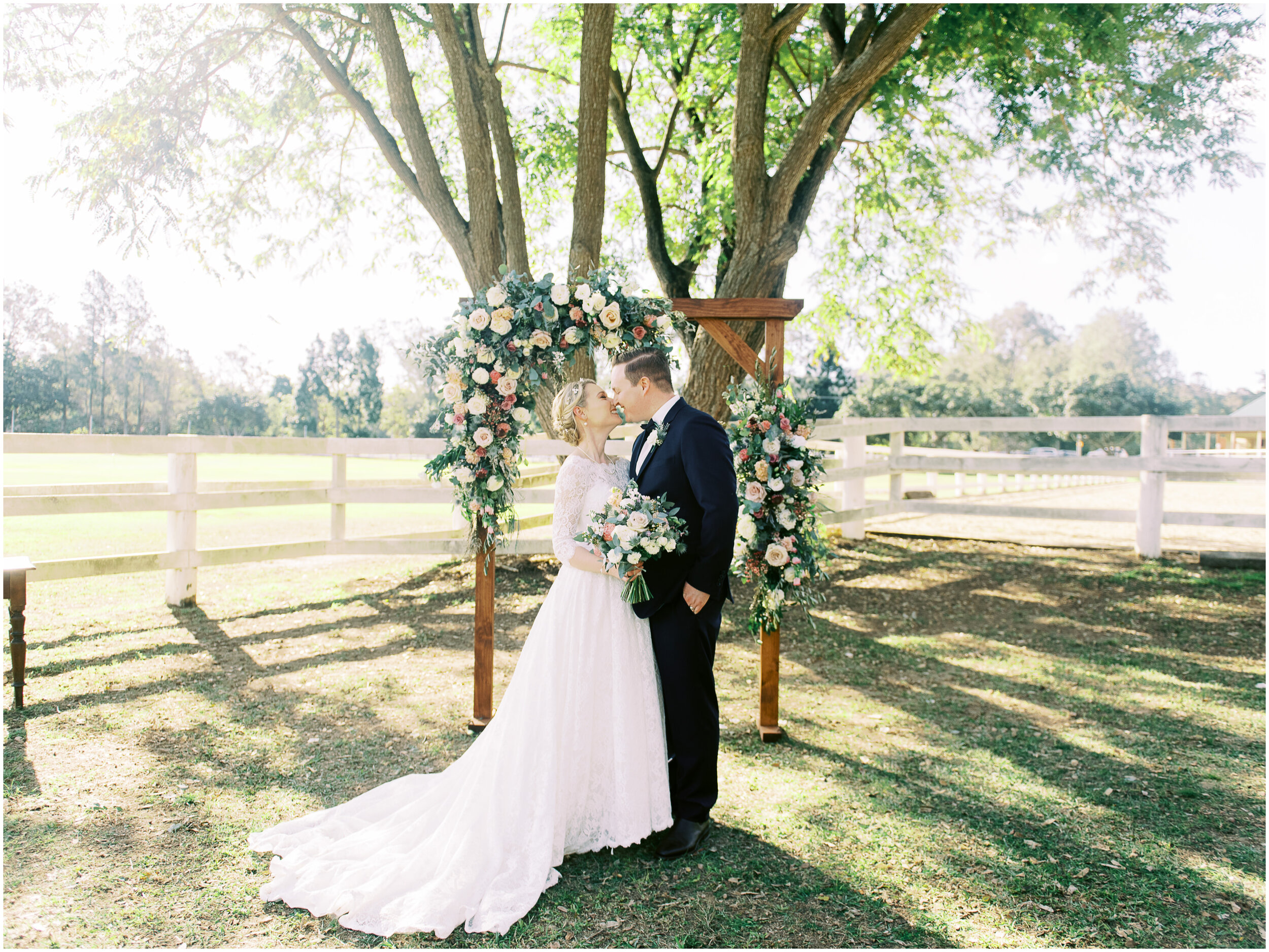brisbane-film-wedding-photographer-lauren-olivia-luxury-wedding-australia-01-11.jpg