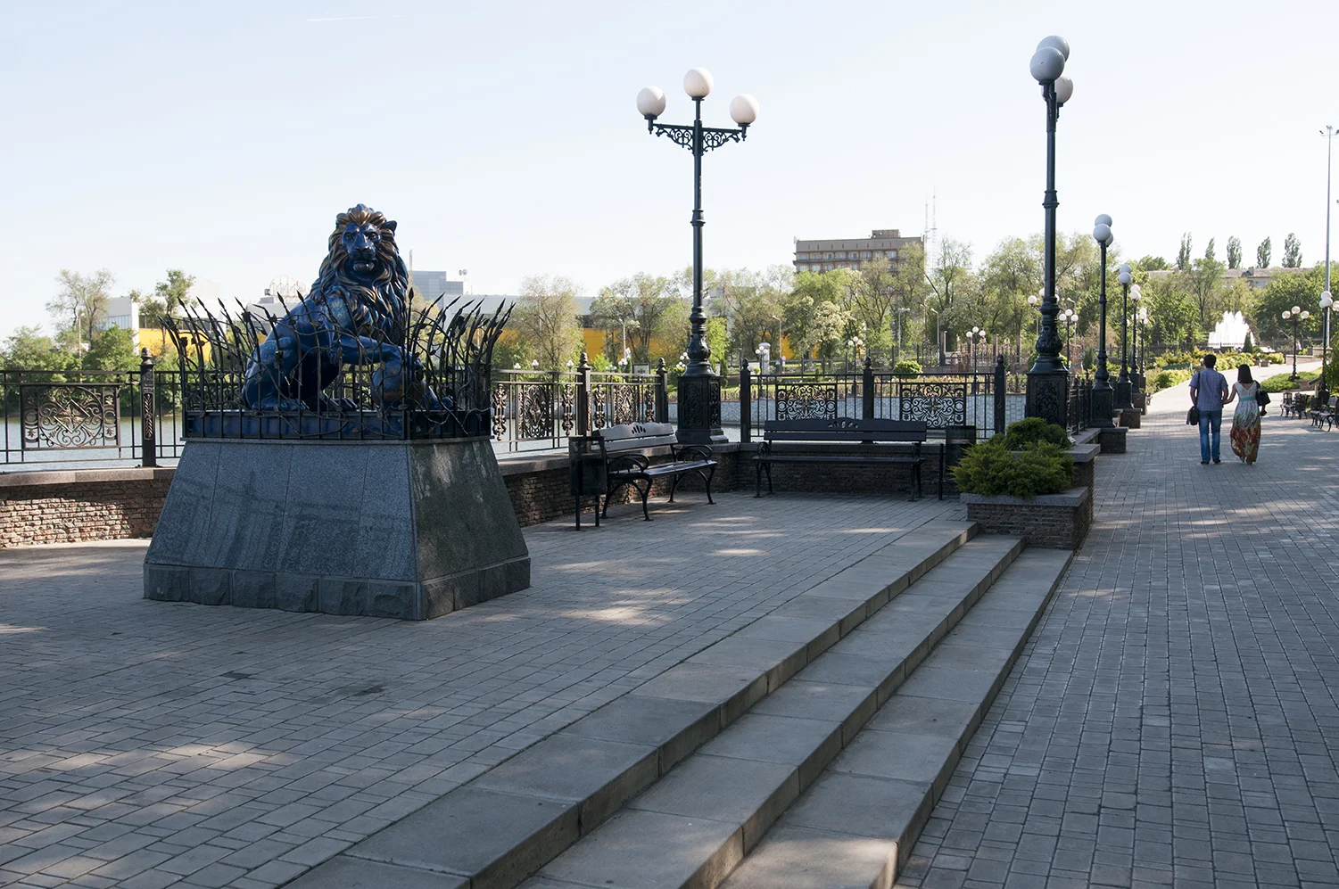 Statue on Kalmius riverside
