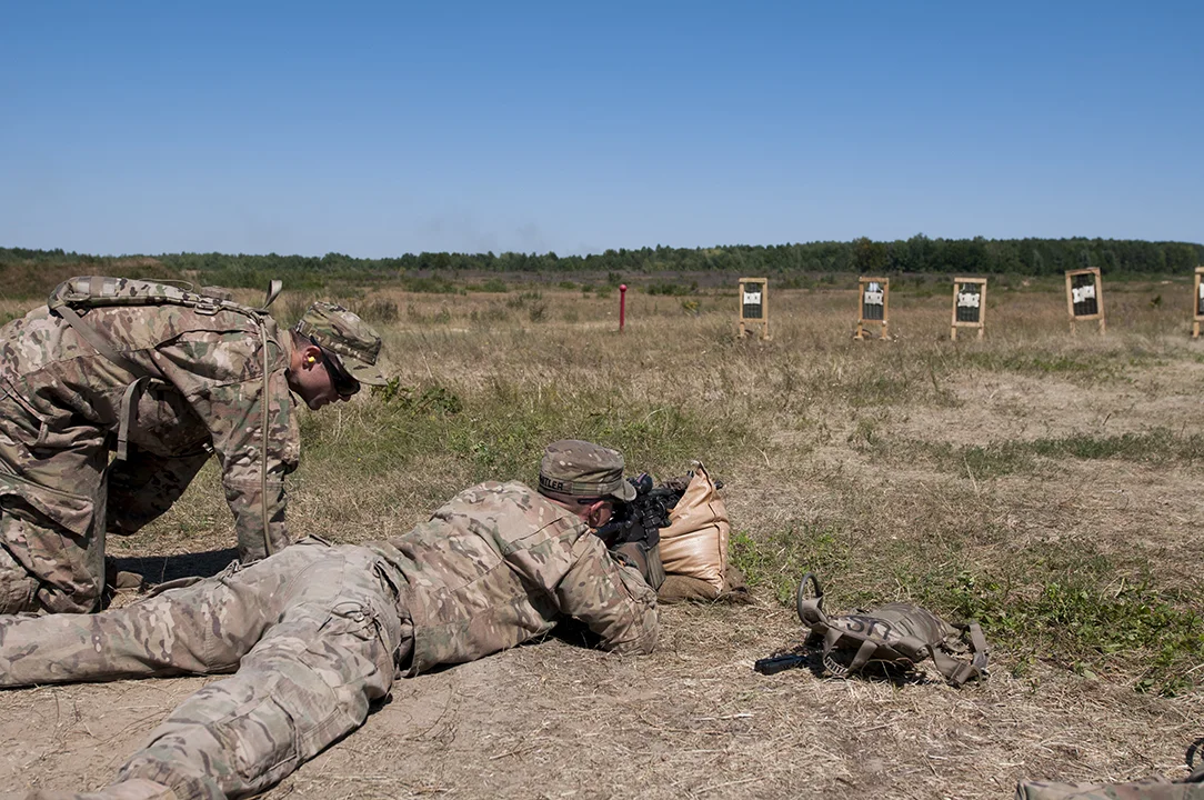 U.S. paratroopers training at the shooting range.