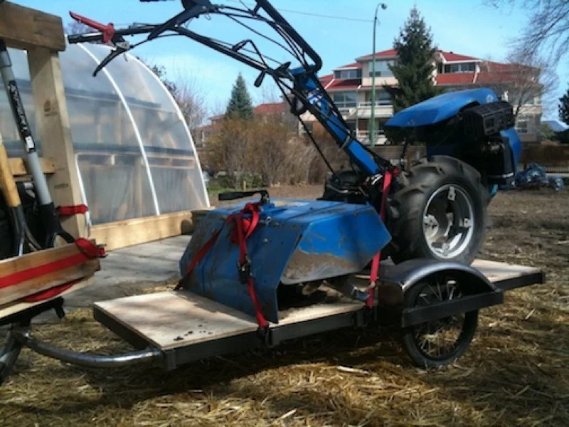 Walking tractor on a bike trailer
