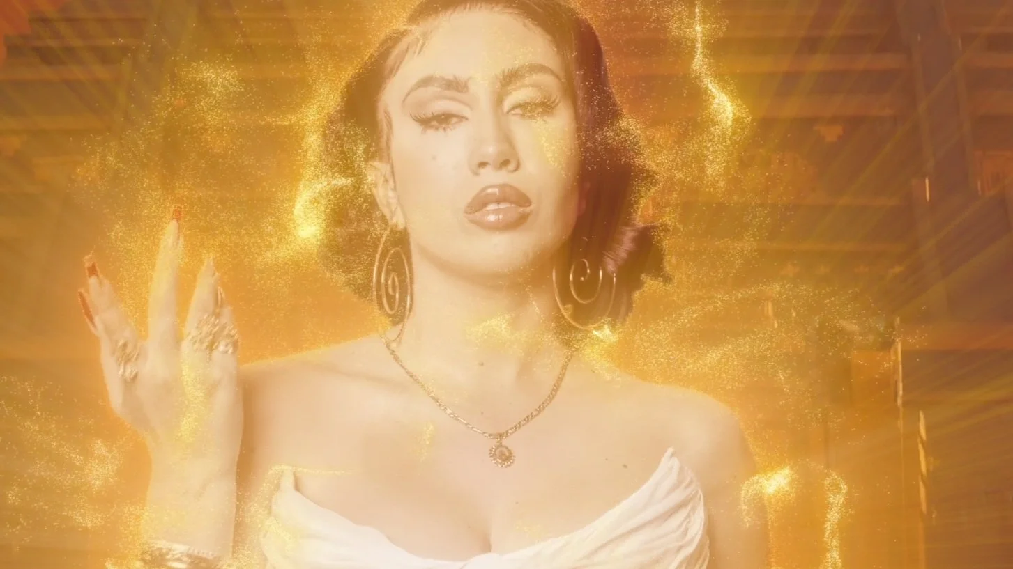 KaliUchis00011.jpg
