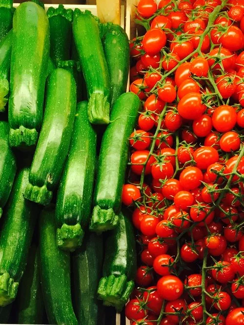 FAQ+zuke+and+tomatos.jpg