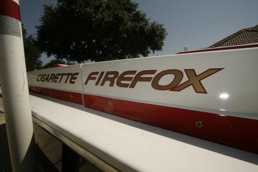 Photo Gallery Cigarette Firefox Offshore High Performance Boat — Genius  Electronics