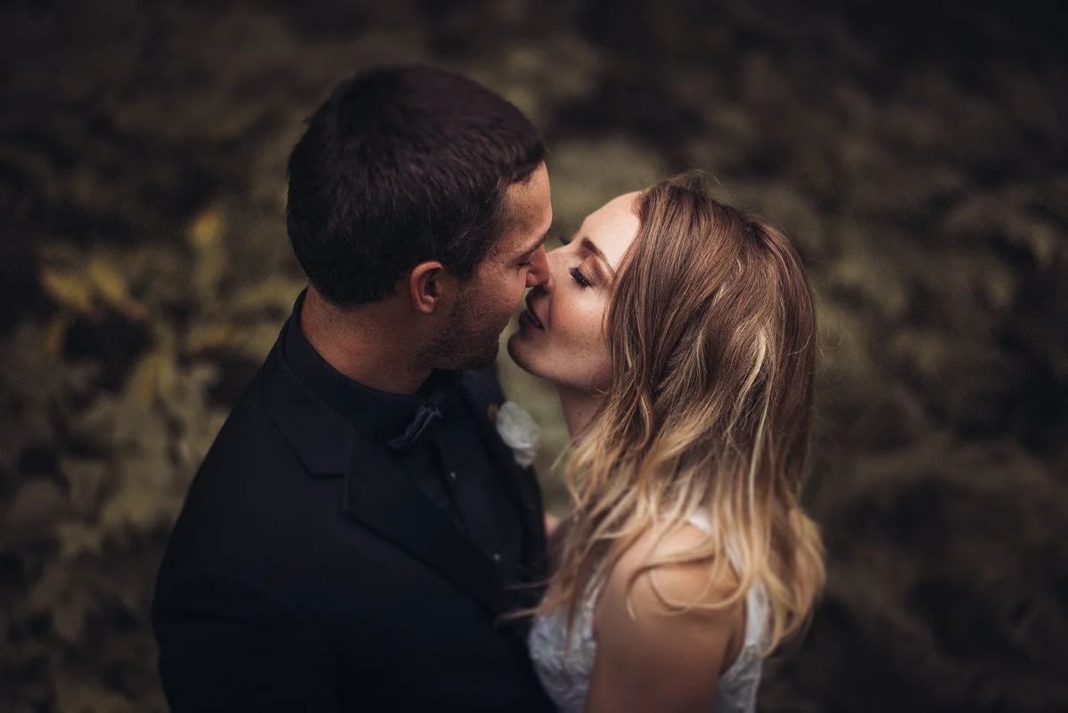 mariage-mariée-robe-evenement-celebration-victo-victoriaville-professionnel-photographe-studio-photographie-portrait-affaire-corporatif-entreprise-les-maximes-promo-2-3-4-8-honneur-fleur-victorin-ranch.jpg