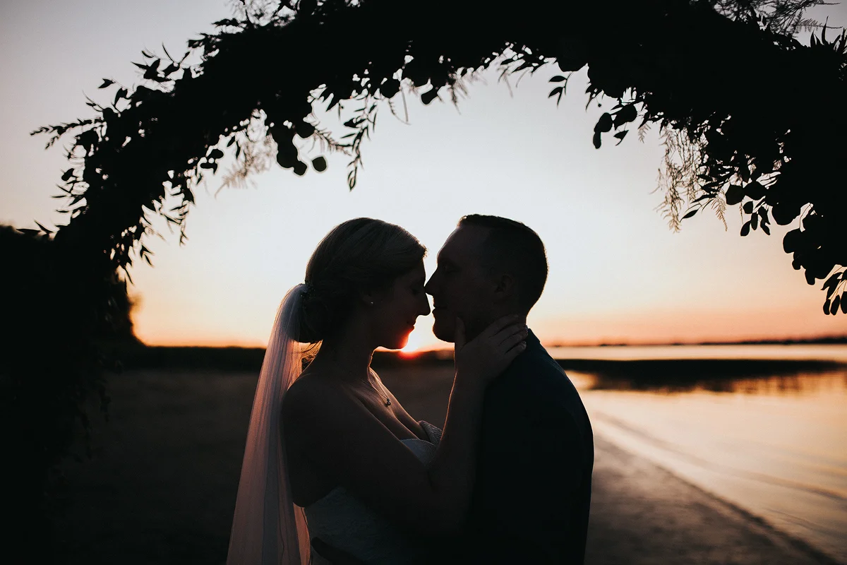 robe-mariage-marié-evenement-famille-couple-trois-rivieres-victo-victoriaville-photo-forfait-séance-photographe-photographie-professionnel-portrait-de-lesmaximes-les-maximes-bois-francs-quebec-maxime-nadeau-4.jpg