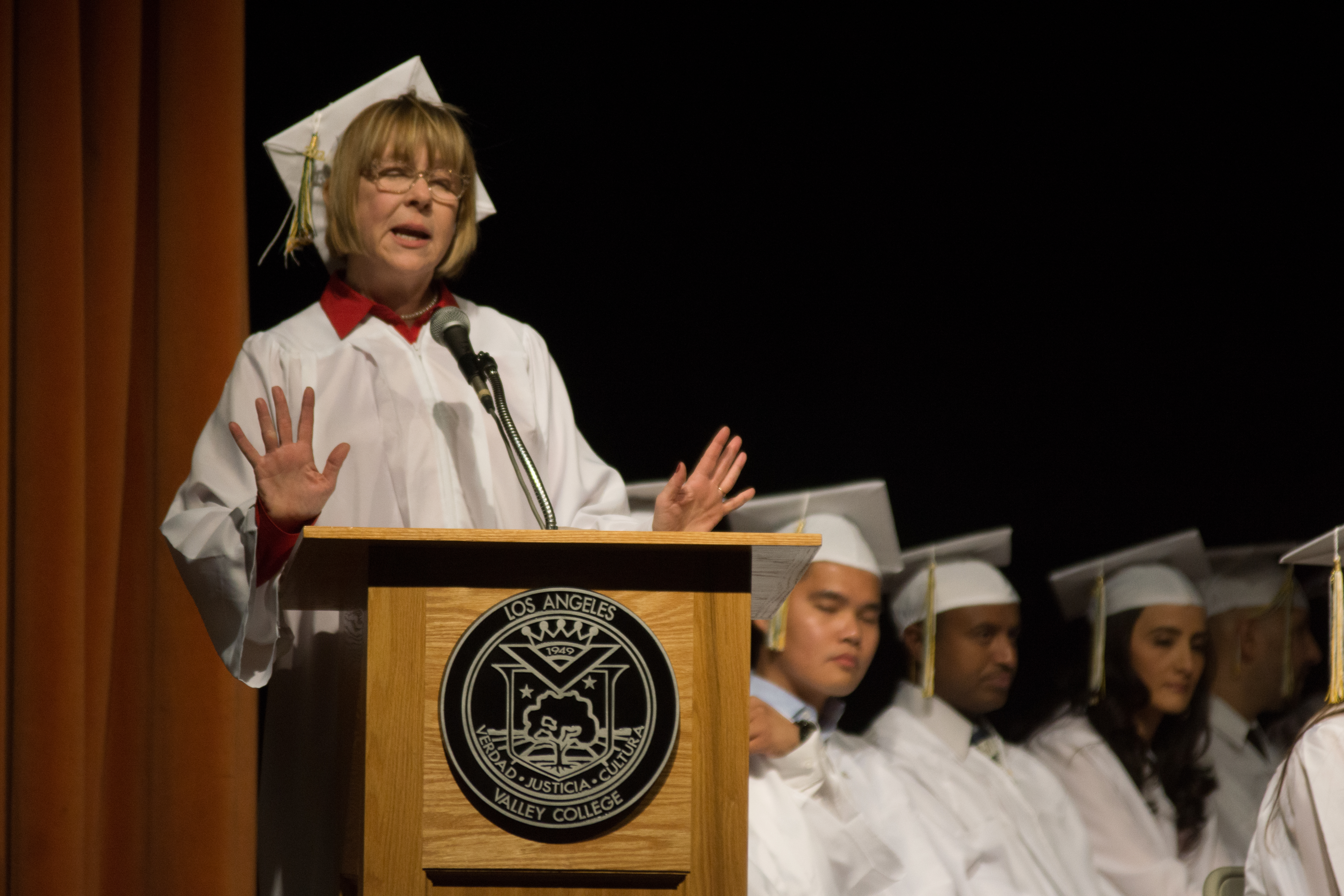 Graduation (116 of 124).JPG