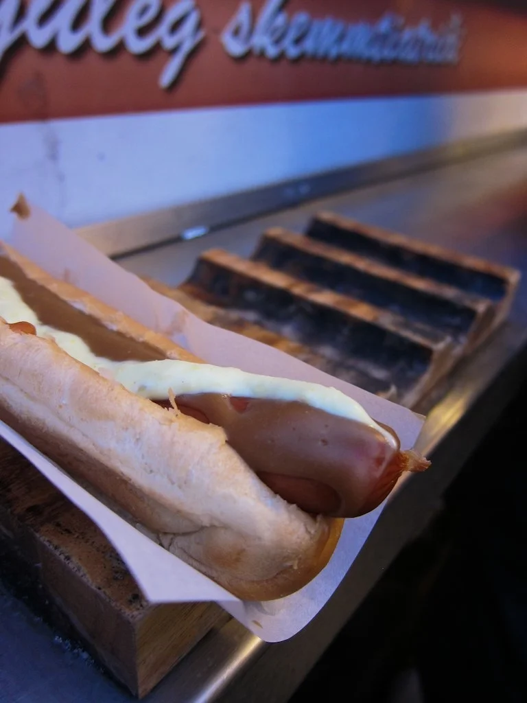 05 Iceland hotdog.jpg