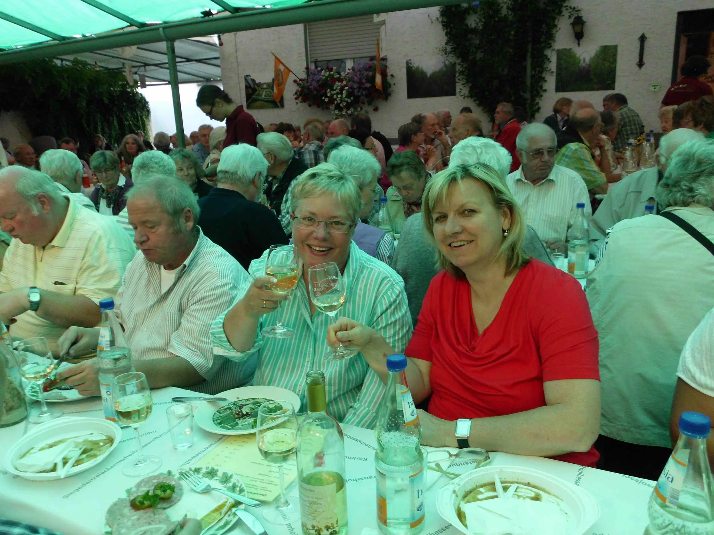 Kerb im Hof der Weinstube Familie Klein in Bommersheim