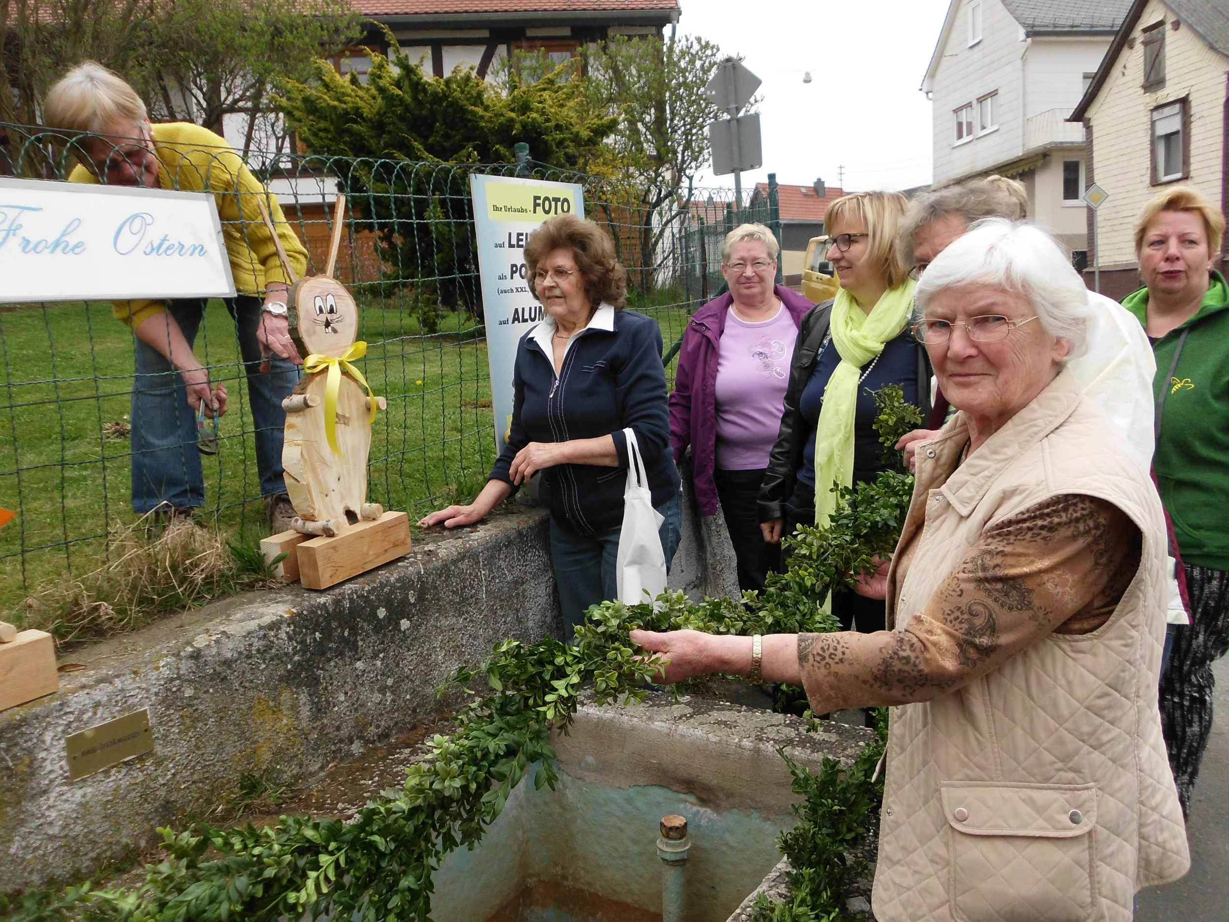 05.04.2014 - Brunnen schmücken und Kaffeetrinken "Unter den Linden"