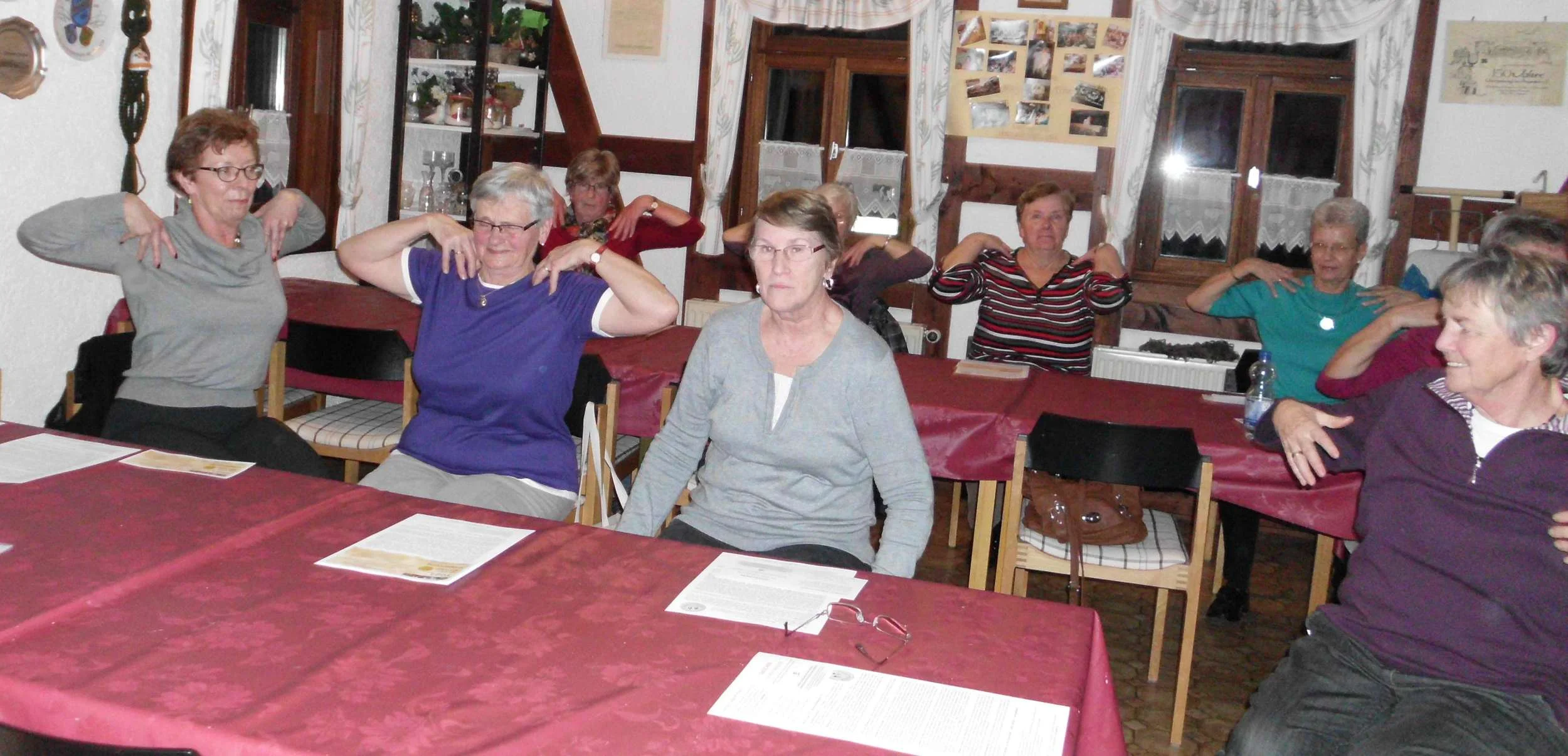 18.11.2014 - Yoga auf dem Stuhl mit Christine Gerber