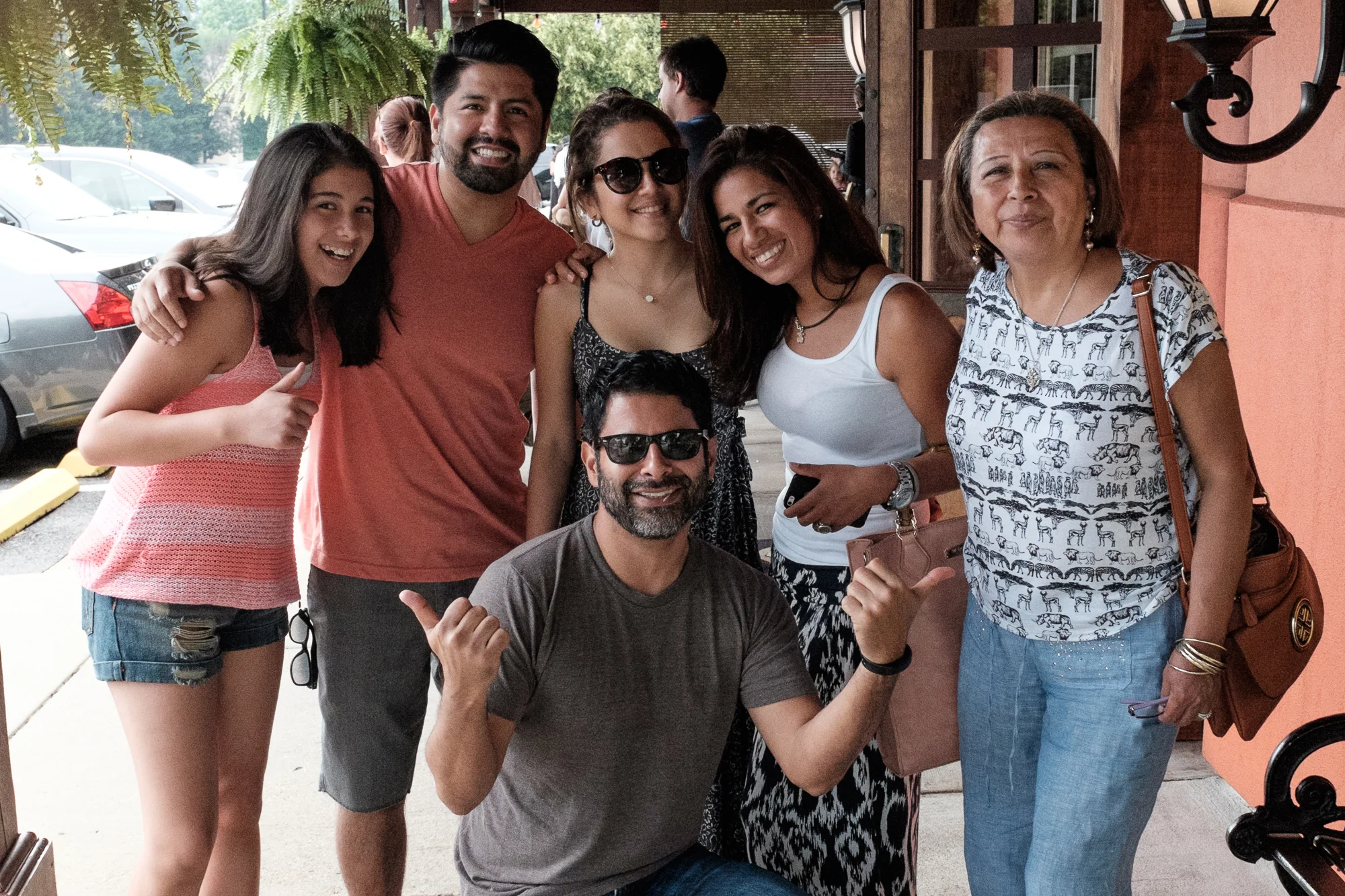 FamilyAtGuapos-30.jpg
