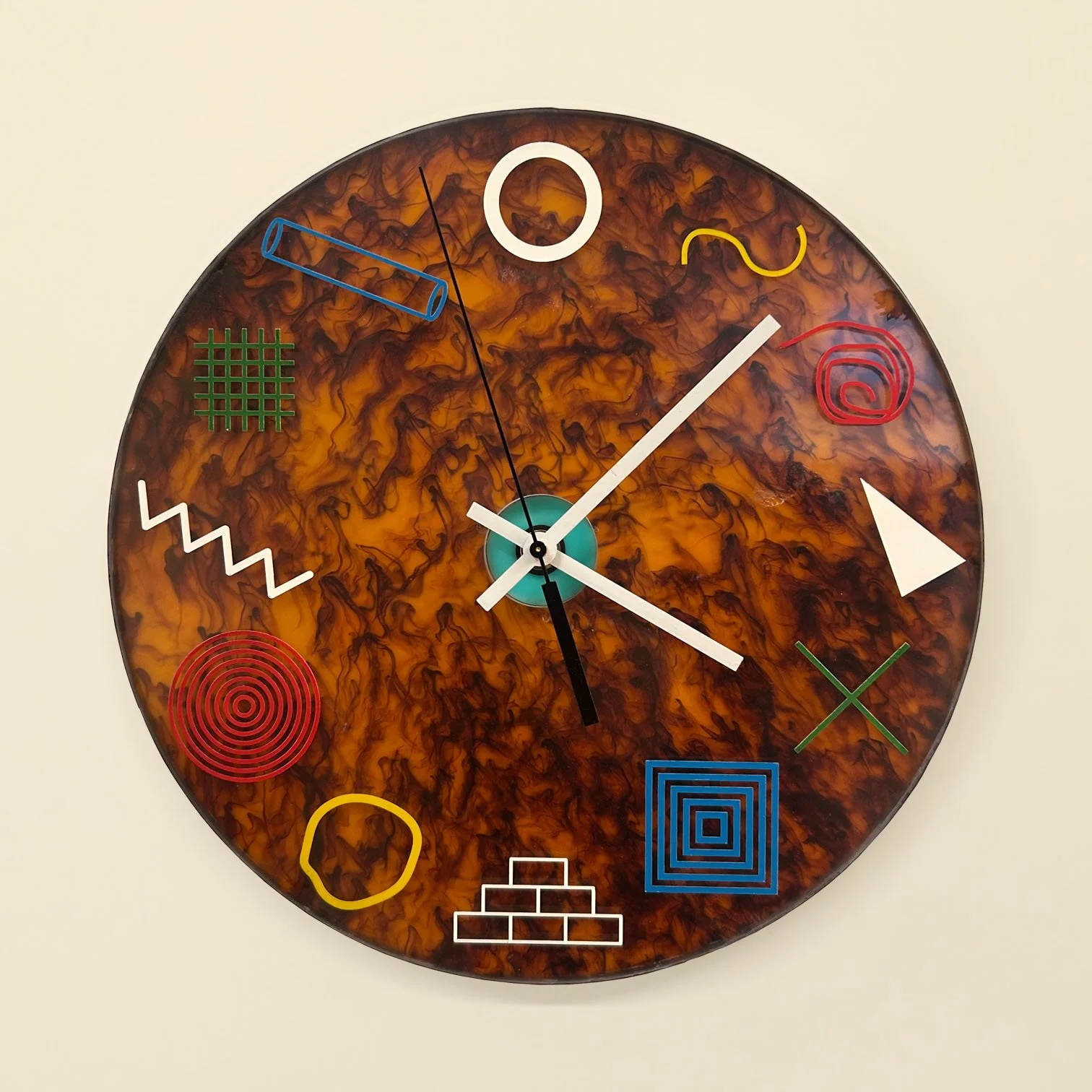 ACRYLIC WALL CLOCK (PRIMARY SMOKE)