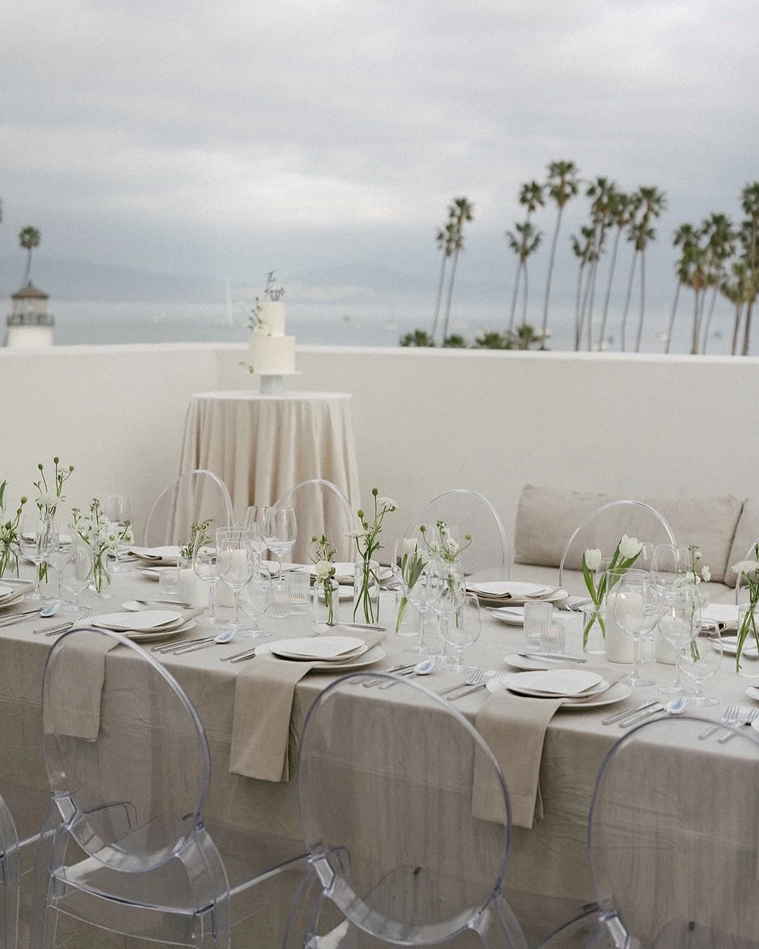 Perched above the city with the ocean stretching out in the distance, this intimate rooftop dinner @hotelcalifornian was nothing short of magic. With just their closest loved ones by their side, the couple enjoyed dinner surrounded by the warm breeze