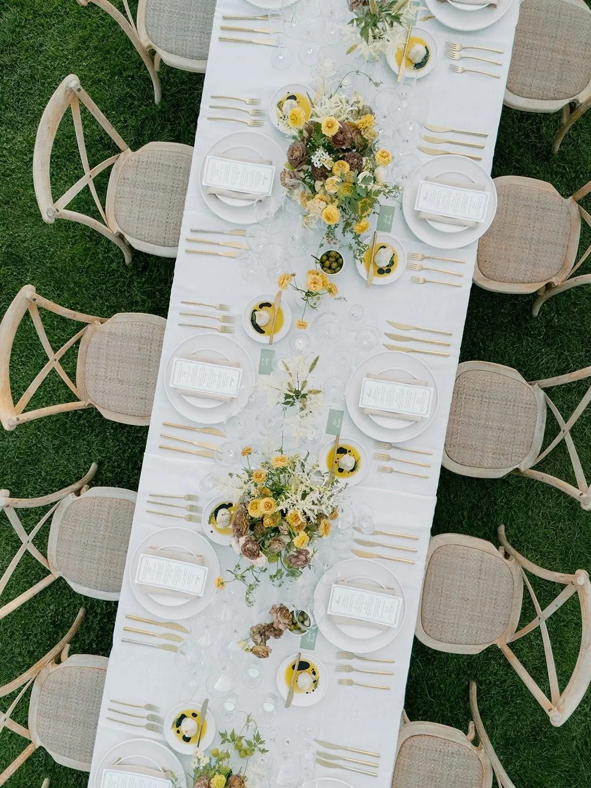 Reliving the magic of this wedding dinner at @sunstonevilla with @misturacatering's unforgettable multi-course feast and expertly curated wine pairings.