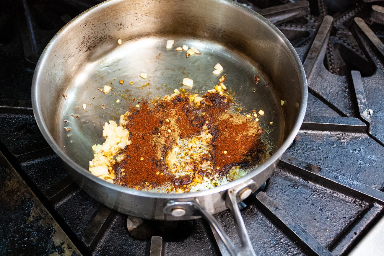chilaquiles-justin-halbert-17.jpg