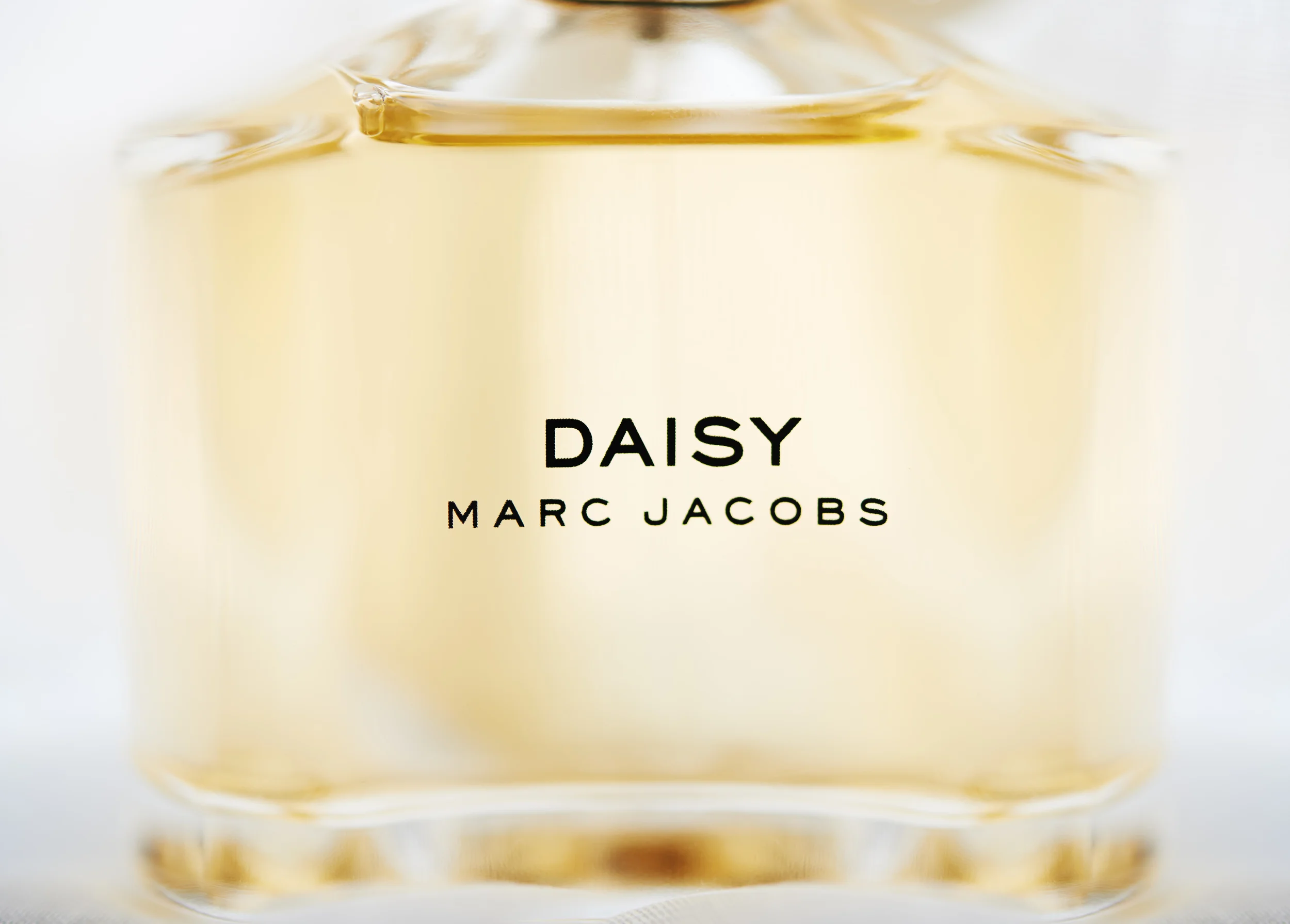 MarcJacobsCUdifferent.jpg