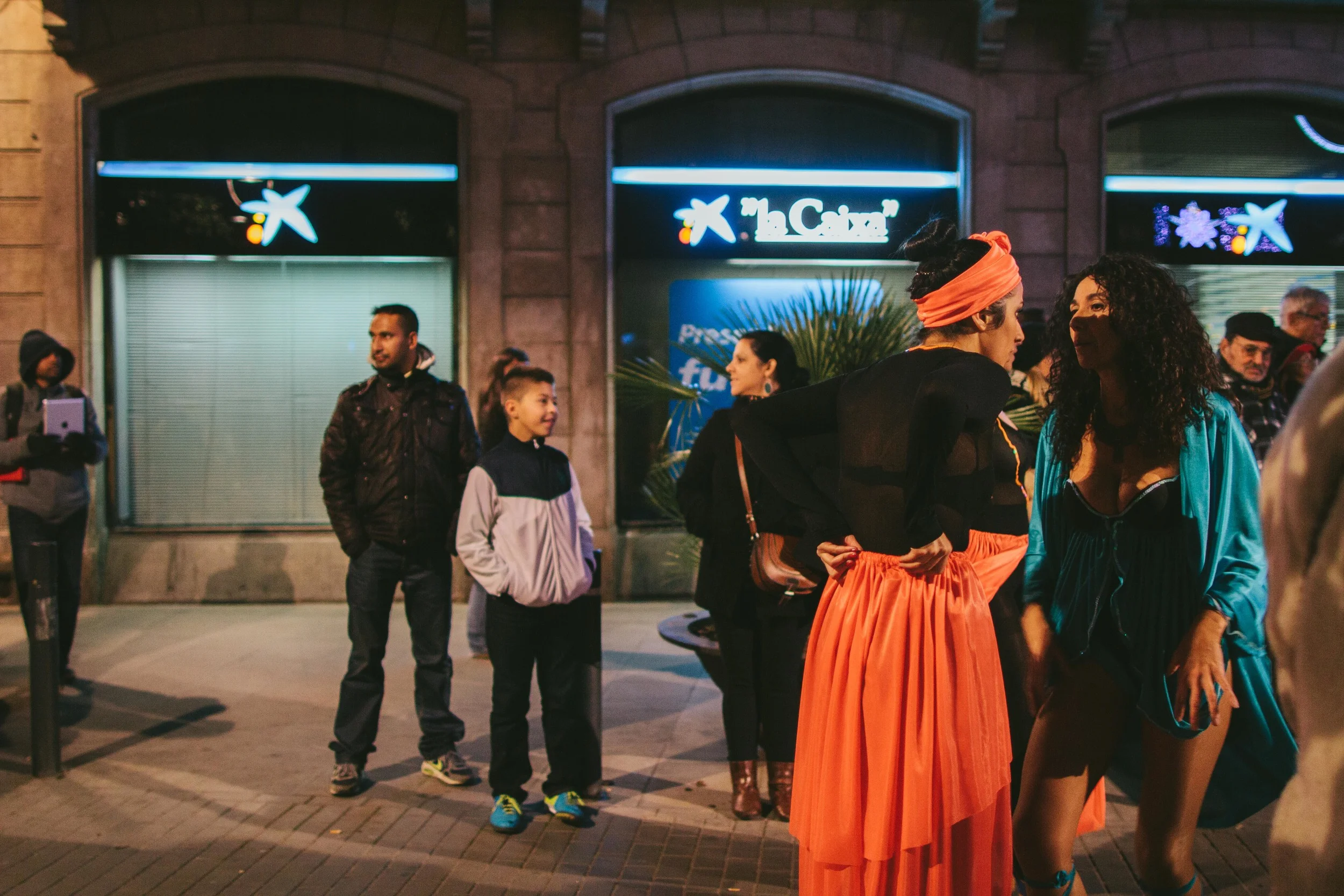 SPAIN PART IV // AN EVENING STROLL // THE ETERNAL CHILD / PHOTO BY © VALERIE NOELL