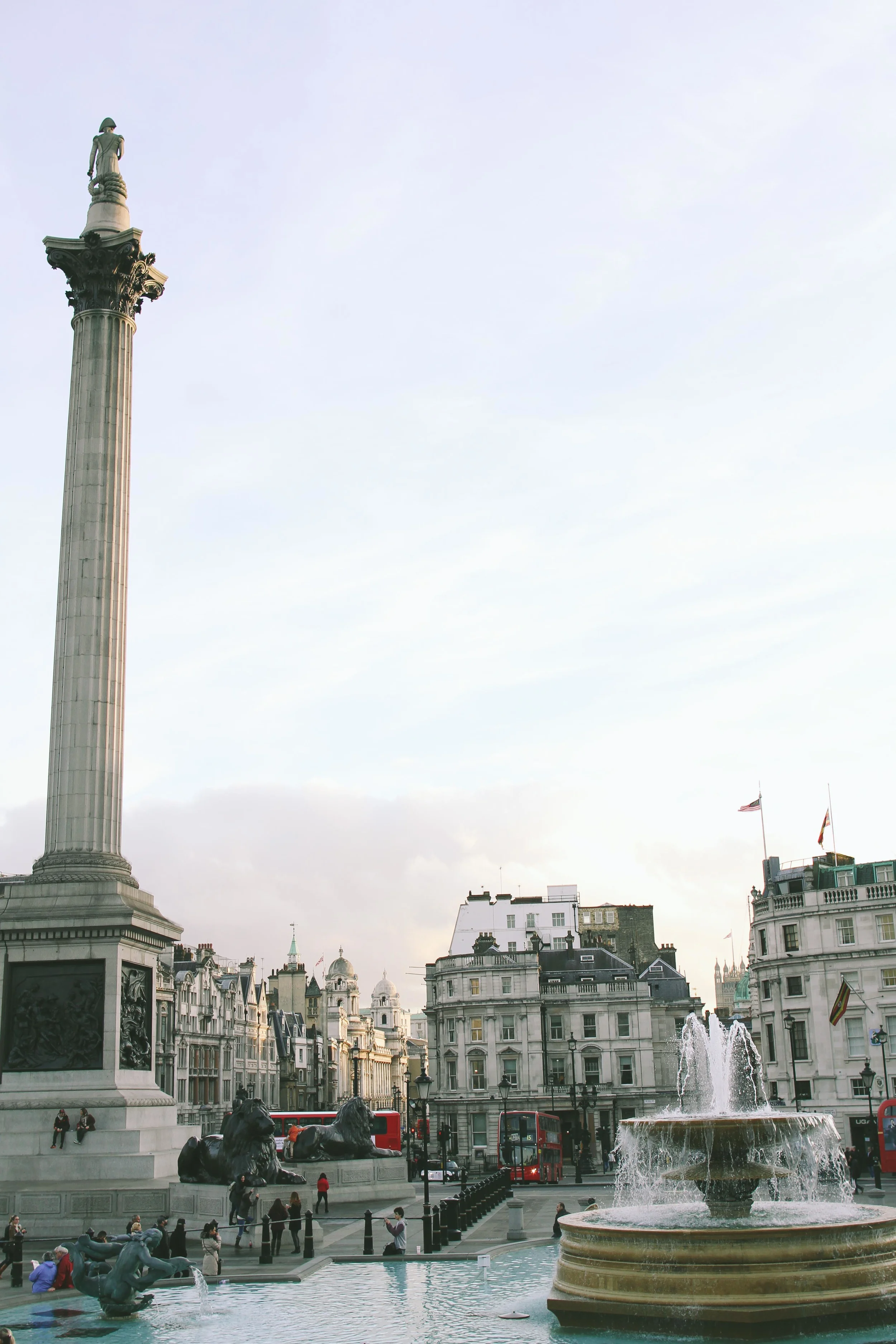 LONDON PART I // LET'S GO SEE THE SIGHTS // THE ETERNAL CHILD // VALERIE NOELL © 2013
