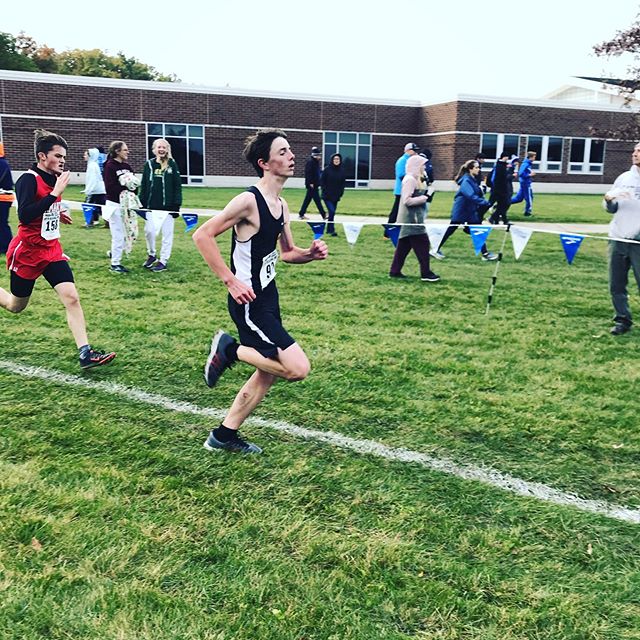 Ollie at regionals with a PR run today. #distancerunner #crosscountryrunning