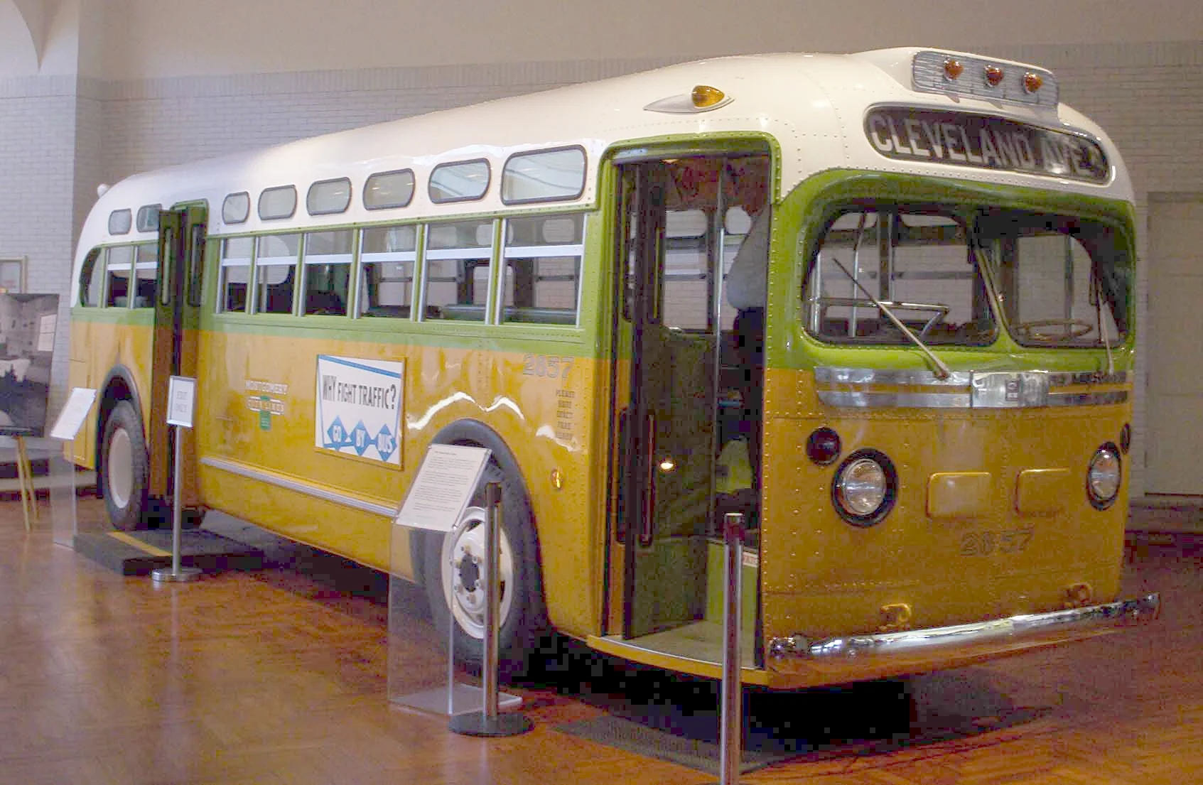 Rosa_Parks_Bus.jpg