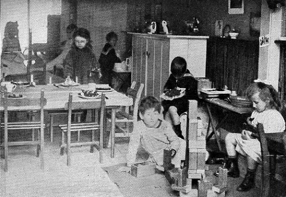 Montessori-school007.jpg